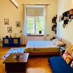 Central 2 Bedrooms Apartment